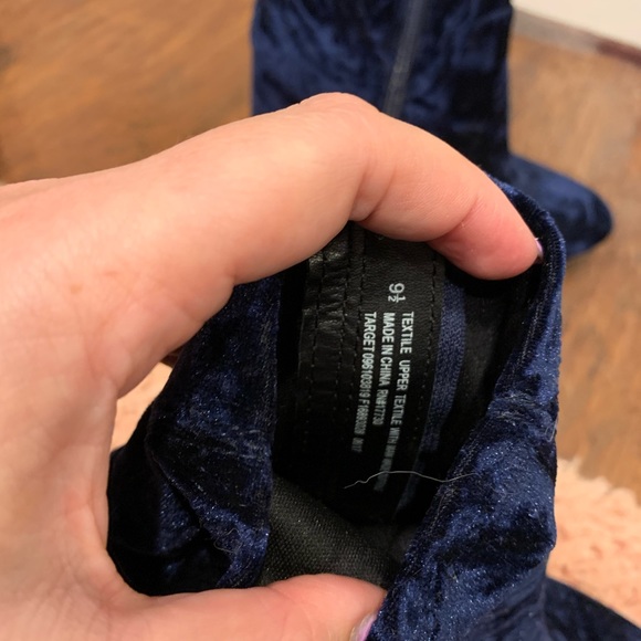 💙Velvet blue Booties 🌚 - Picture 4 of 4